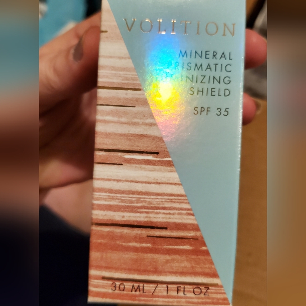Volition Mineral Prismatic Luminizing Shield